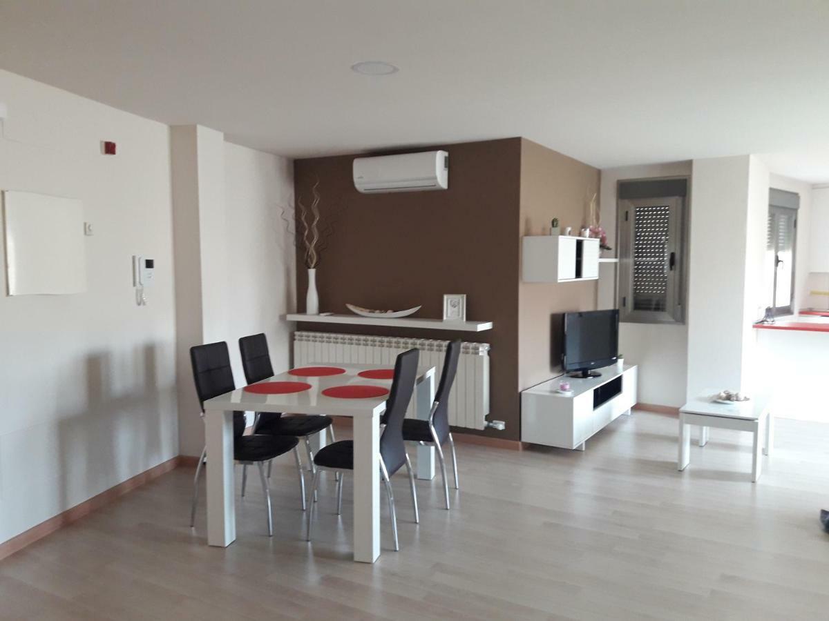 Apartamento Atico Apartment Valdepenas Exterior photo